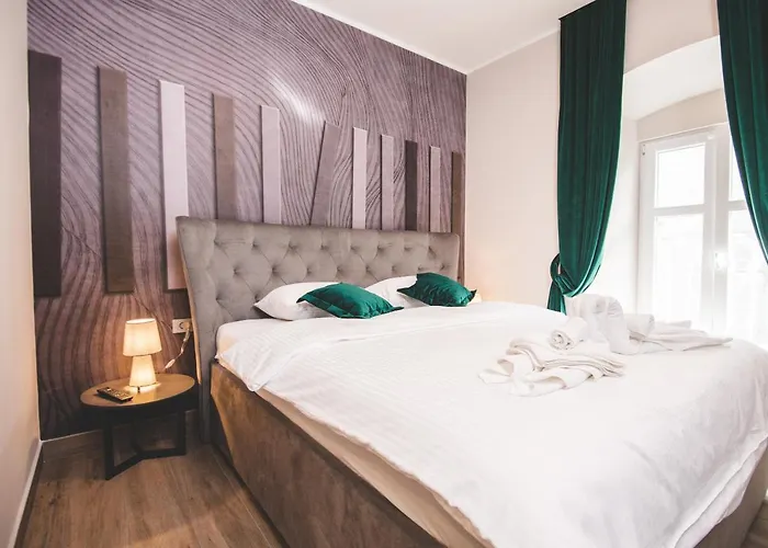 Deluxe Apartments&rooms Revis