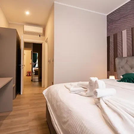 Deluxe & Revis Rijeka